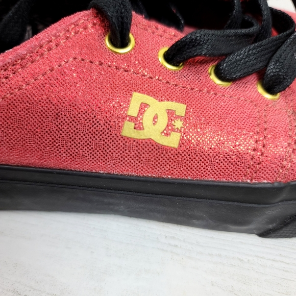 DC Shoes Trase X TR Red Black Low Top Skate Shoe - Picture 5 of 8